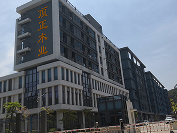 金鐘膠合板鋸片的質量和耐用度贏得了頂正的信賴